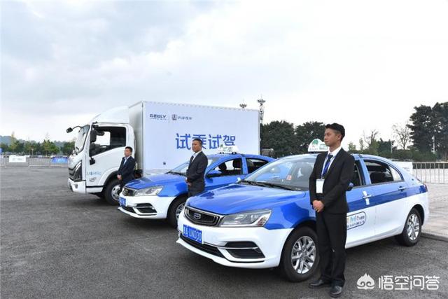 新能源商用车销量，1-4月销量增速商用车行业第一，中国重汽的卡车为何如此受欢迎