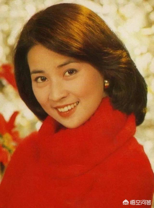 成龙和吴京都是很硬汉的实力演员,很卖命,不用替身,你觉得他们2位谁更加硬汉？为什么？