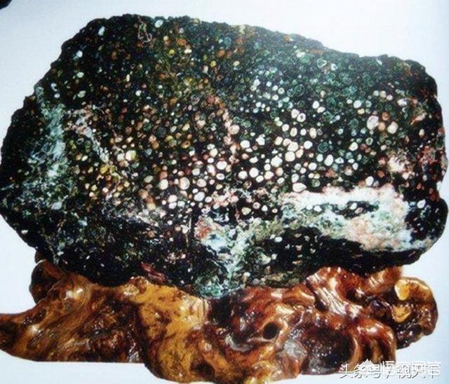 天然奇石用什么蜡好,梅花石上腊好还是上油好？