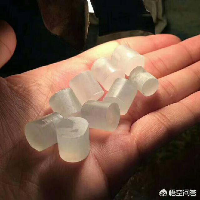 翡翠镯子全是棉为何还那么贵,为什么翡翠珠链是翡翠饰品里最贵的？