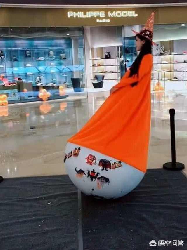 冯佳晨:你们想看关于汉服哪些小知识呢？有什么想要了解的吗？