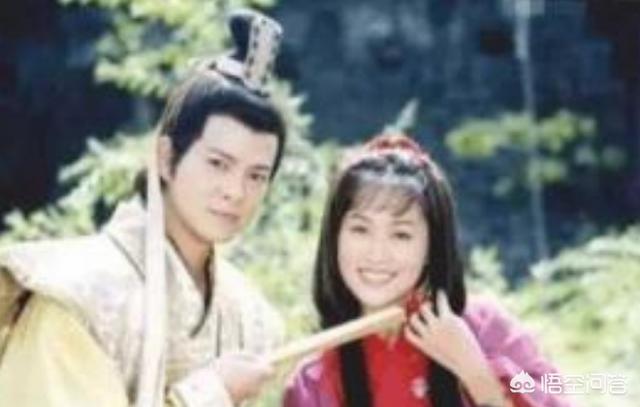 李佳航个人资料:《爱情公寓》系列的电视剧，你最喜欢哪位男演员？