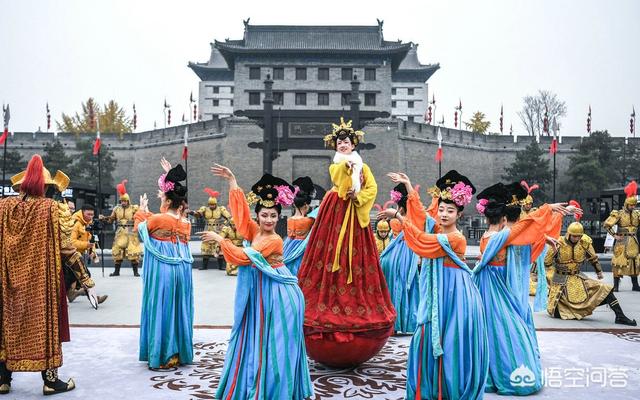 阿沁是怎么成为网红的:怎么成为旅游行业的网红？