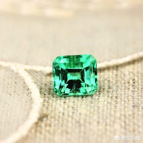 彩色宝石,如何从款式来挑选彩色宝石和服饰搭配？