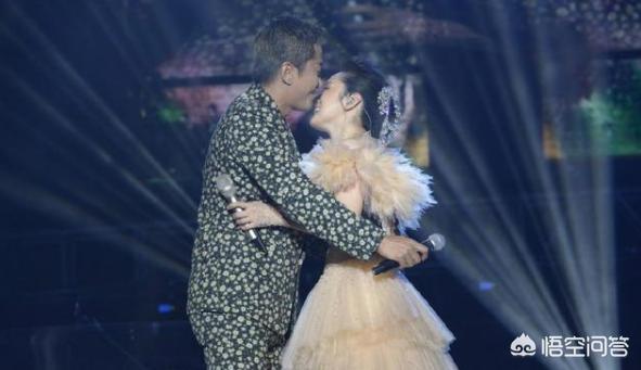 赖文峰简历:杨钰莹歌声优美动听?她的歌声听得舒心❤️你最喜欢她的那首歌？