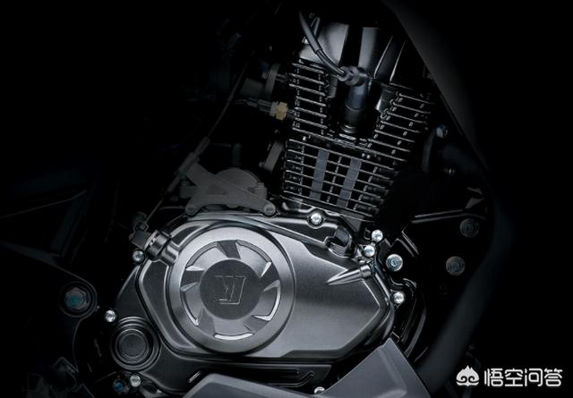 幻影150的发动机还是以前老款幻影的机器,供油系统由化油器升级为电喷