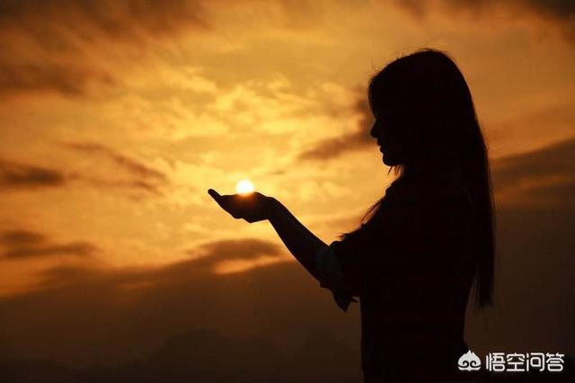 梦见一个人就是在忘记吗明明准备放下的人为什么还会梦见她