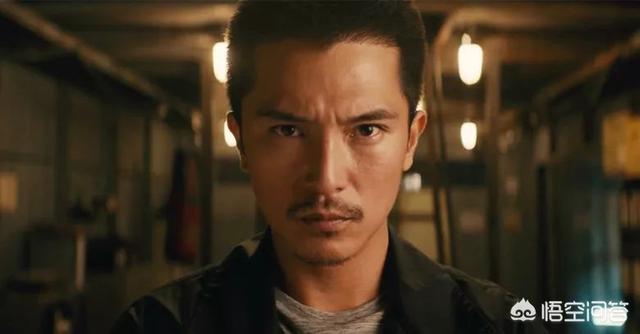 微信颓废帅哥图片:网剧《唐人街神探》林默的扮演者邱泽，你觉得他演技如何？