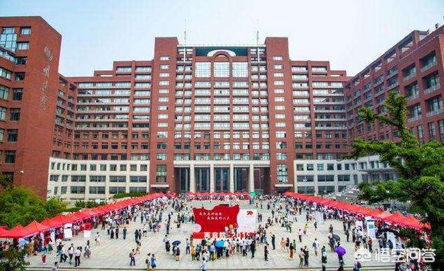 人大校长:清华大学和北京大学，校长是什么行政级别，哪个校长官更大？