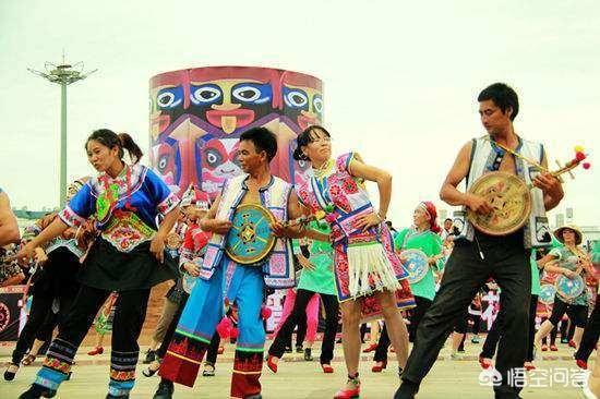 民族舞蹈服饰到底有多美，有哪些比较有特色的民族舞蹈