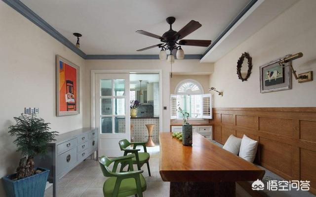 开门直接是餐厅和客厅入户门在餐厅和客厅中间怎么设计
