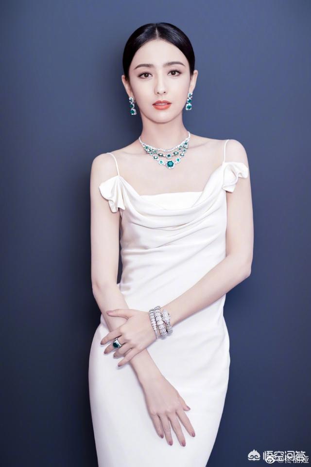 亚洲最时尚面孔:为什么都说佟丽娅长得漂亮，但是不时尚？