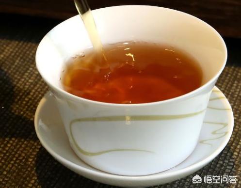 红茶和黑枸杞能一起泡吗，枸杞子和红茶一起泡，喝了有什么作用