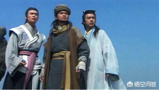 萧峰开始对段誉不是很了解就和他结拜，慕容复在前期萧峰是对他很认可的却没结拜！为何？插图4