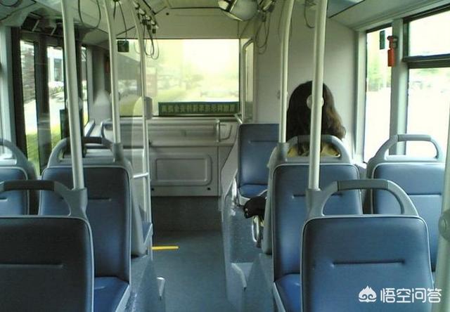 柳州新能源公交车分配，为什么有些新能源公交要设计8个面对面的座位