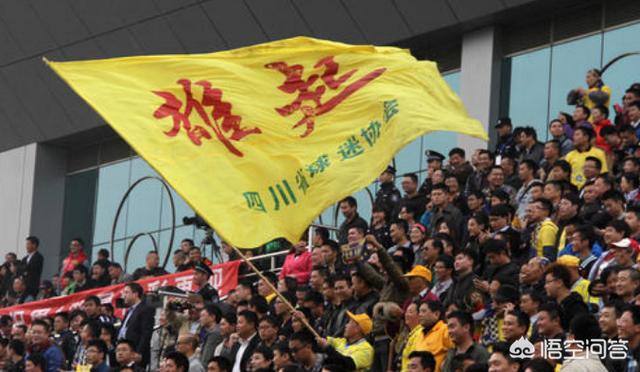 成都1995真正结局，四川球迷们，还记得95年全兴足球的“成都保卫战”吗