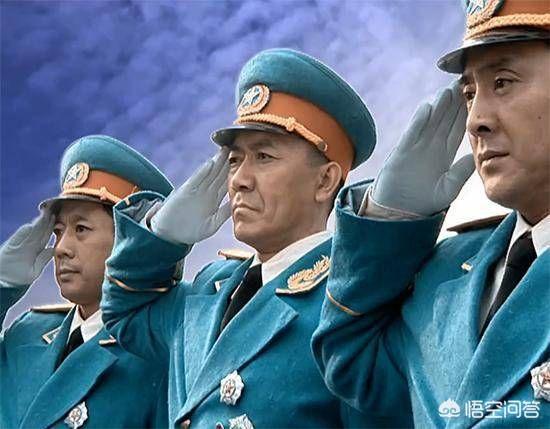 925部队回忆录小说，《亮剑》丁伟出身于四方面军，为什么称呼副总指挥为“老首长”