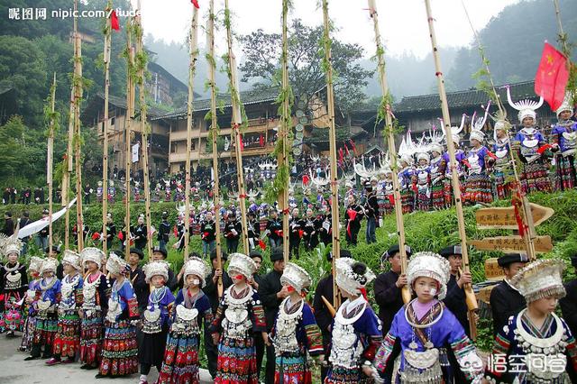 新中国成立初期统计的400多个民族,是如何最终被认定为56个民族的？