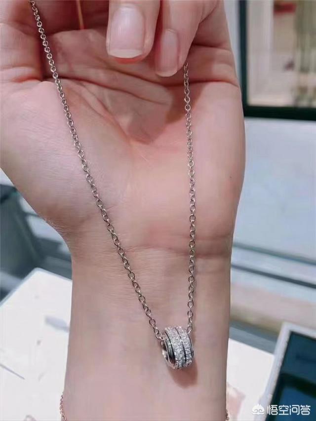 施华洛世奇道歉:想买条项链送女朋友，什么品牌好？