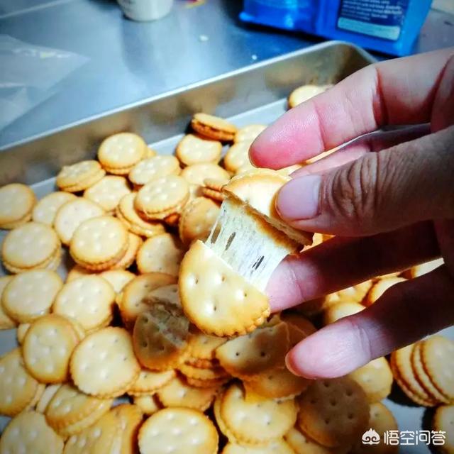 蛋黄粉:咸蛋黄粉在饼干中起到什么作用？