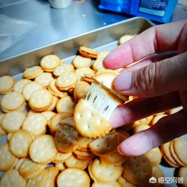 烘焙蛋黄粉的功效与作用禁忌:在烘焙中，使用蛋黄，蛋清对烘焙产品有什么作用？