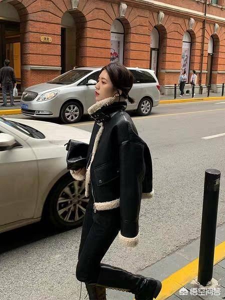 流行依夫:怎样搭配衣服会显得时尚一些