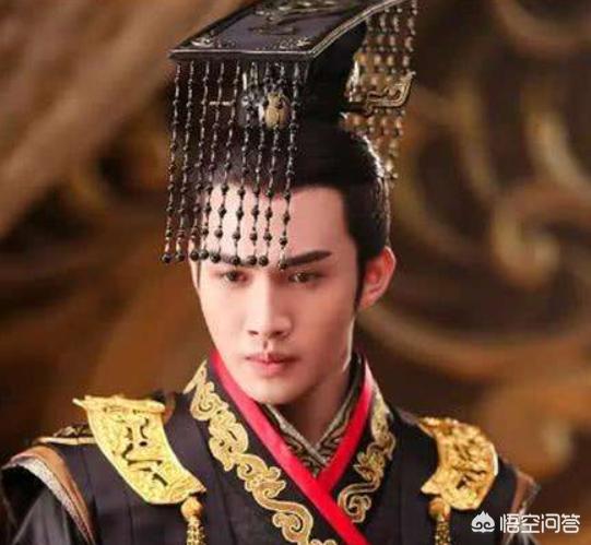 建言十二事:秦始皇娶了武则天，天下会怎么样？