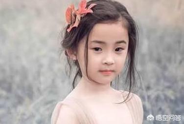 微信名字简单大方女俩字:今晚BB出世了，女孩，有什么好名字推荐一下…姓徐？(姓徐女孩的独特好听的名字)