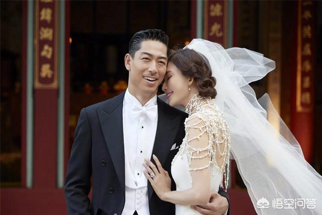 林志玲夫妇婚礼拥吻:林志玲婚礼上，圈内好友只有袁弘夫妇到场，她的人缘那么差吗？