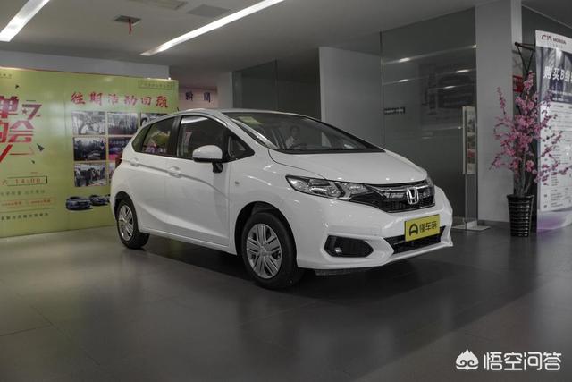本人想买辆11万左右且裸车不低于8万的车,有哪些诚实推荐,让我少走弯路,油老虎我不要？