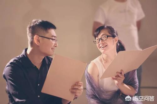 有人说余秀华的诗是“金瓶梅体”，你怎么看？