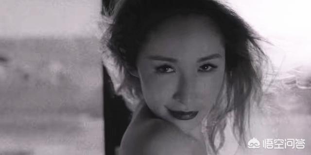 萧亚轩现状:如何评价《吐槽大会4》最后一期的主咖萧亚轩？她表现如何？