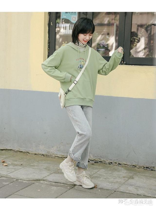 忠犬小八:不浮夸又有设计感的卫衣品牌或者淘宝店有哪些？ 忠犬小八梨形自制