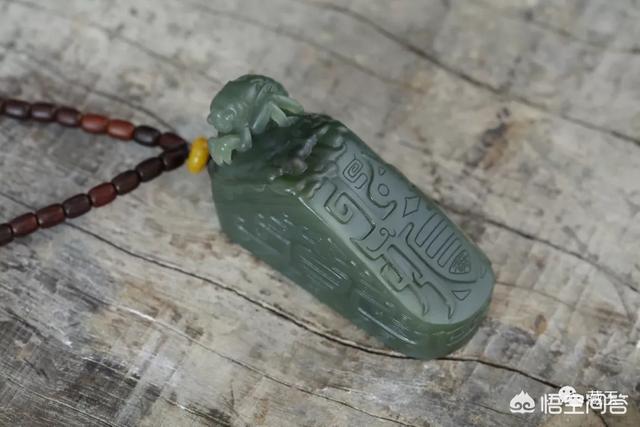 和田玉沙枣青籽料原石价格,“沙枣青”有什么特点？怎样收藏？