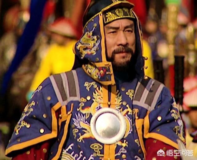 《雍正王朝》孙嘉诚是被年羹尧杀害的，胤禩为何要去下跪？