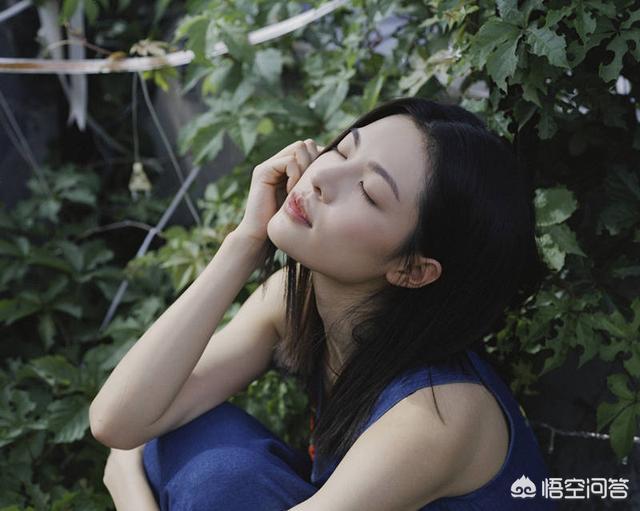 周迅张婧怡:​最让人期待的综艺节目你们最近在等什么节目啊。 ​？
