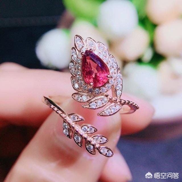 别人摸了玉要怎么净化,石榴石、碧玺如何净化、消磁才靠谱？