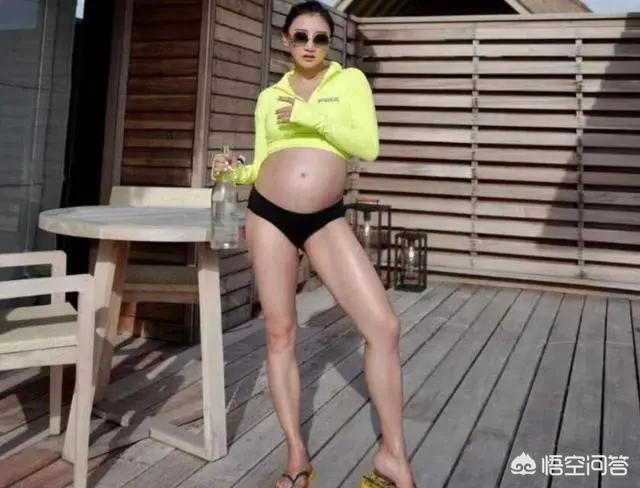 模特梁超:邓超新电影受到吴京的青睐，投资成为出品人并参演，会大卖吗？