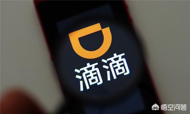 黄有龙是谁的司机:深圳公交司机行车中捡水杯，撞死违规行走路人，谁的责任更大