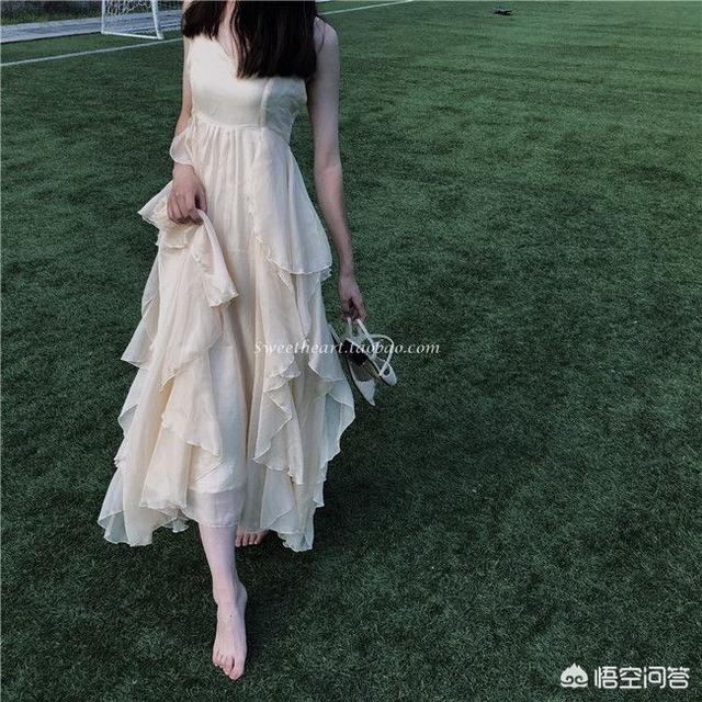 淘宝忠犬小八家模特小兮:适合高个子女生的淘宝服装店有哪些推荐？