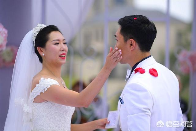 吕夏个人资料:女乒“大魔王”李晓霞为何会在巅峰期选择退役呢她现状怎么样