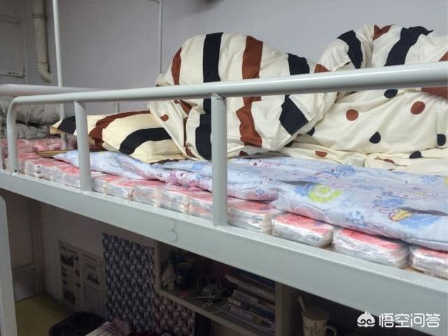 你们男生宿舍发生过什么最难忘的事