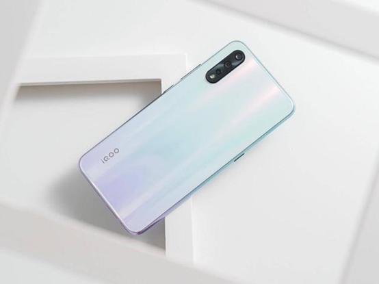 vivo的这三款手机占了安兔兔旗舰性能前三,真的那么强吗？