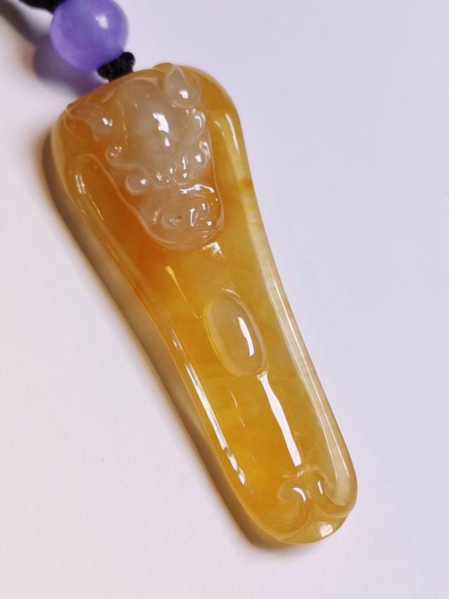 怎么看翡翠的真假,怎么鉴别翡翠的好坏?翡翠和玉的区别？