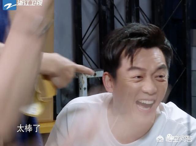 周群老公:30岁的女人是否应该放弃事业、回归家庭？