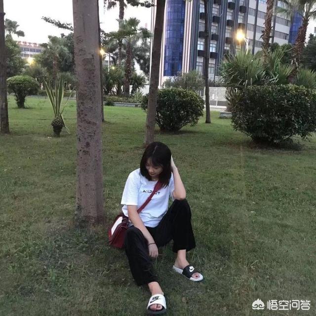 淘宝忠犬小八家模特小兮:夏天有哪些好看的牛仔裤搭配呢？