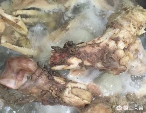 牛膝骨汤:牛大腿骨怎么熬汤比较好？