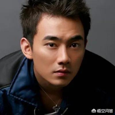 大魔术师演员表:求揭秘《大魔术师》丁建中将人切割成两半并分开的魔术？