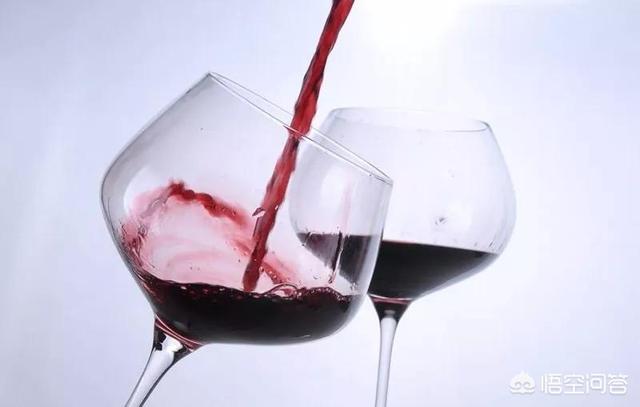 红酒和葡萄酒哪个好，红酒和白酒到底是哪种更养生为何买红酒的总说喝红酒好呢
