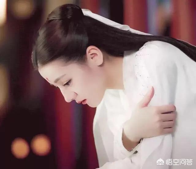 杨紫怼粉丝:为什么继227事件后，杨紫和迪丽热巴的粉丝互撕？如何看？